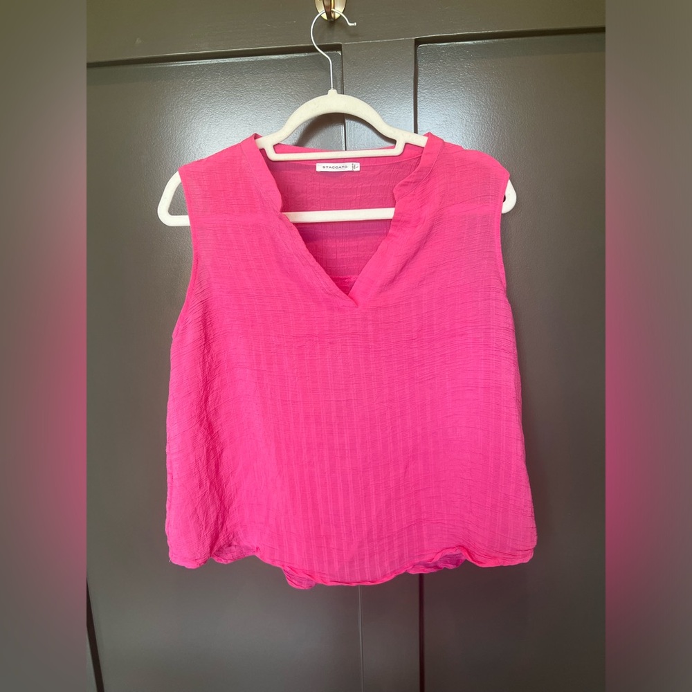 Staccato Sleeveless Top